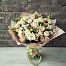 Букет цветов из:  Альстромерии, Розы и Хризантемы в Чертково