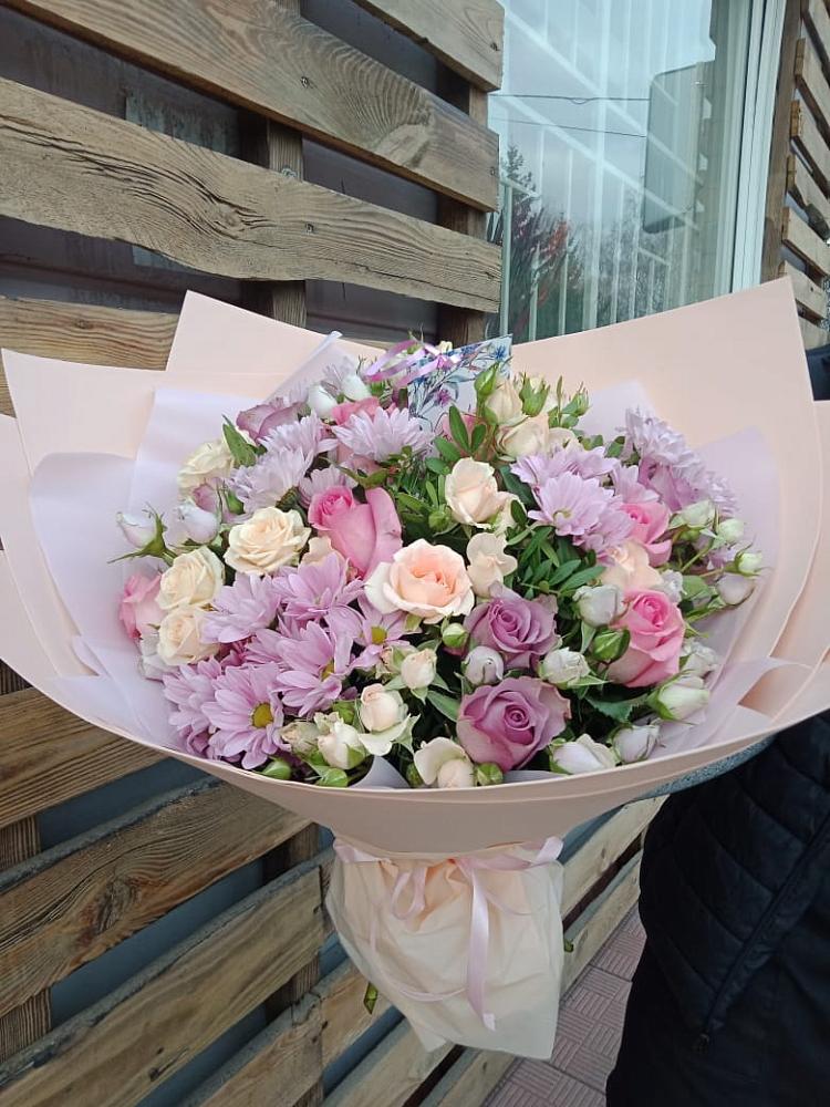 Букет цветов из: Розы и Хризантемы в Чертково