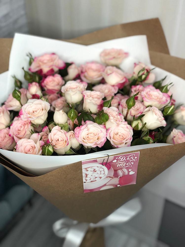 Букет цветов из: Розы в Чертково