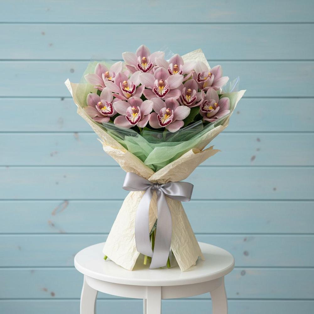 Букет цветов из: Орхидеи и Розы в Чертково