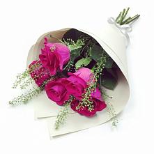 Букет цветов из:  Розы в Чертково