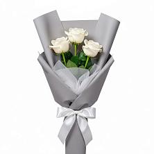 Букет 3 белые розы в Чертково