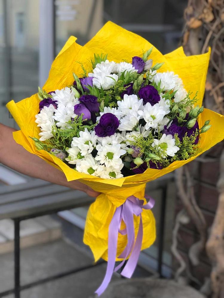 Букет цветов из: Ирисы, Хризантемы и Ромашки в Чертково