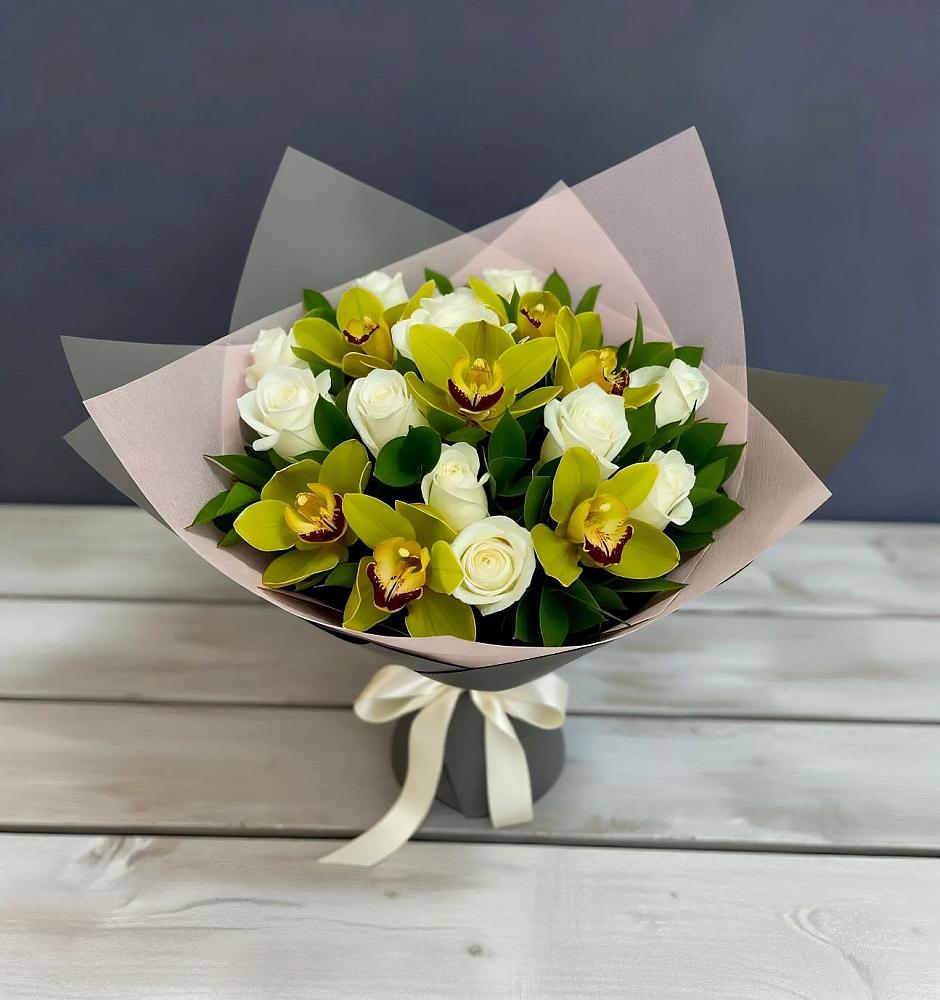 Букет цветов из: Орхидеи и Розы в Чертково