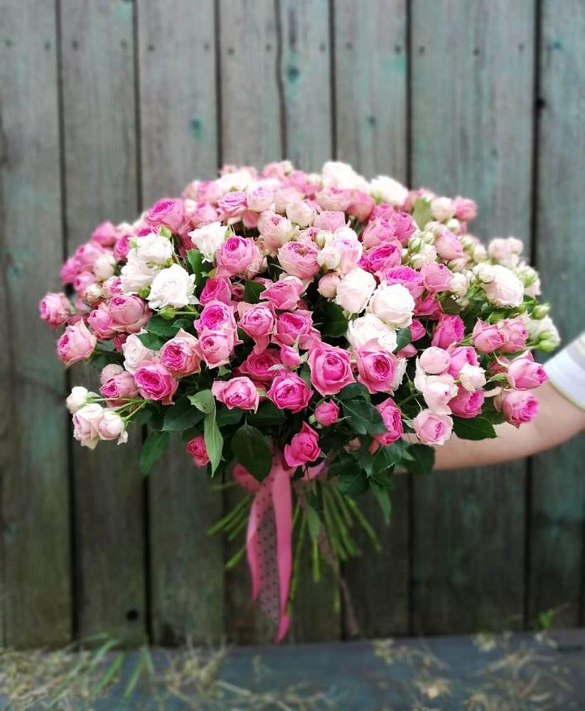 Букет Розовые кустовые розы Натали и Лав Лидия в Чертково