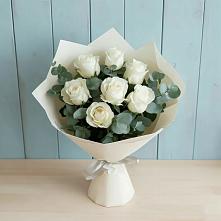 Букет Белые розы в Эвкалипте в Чертково