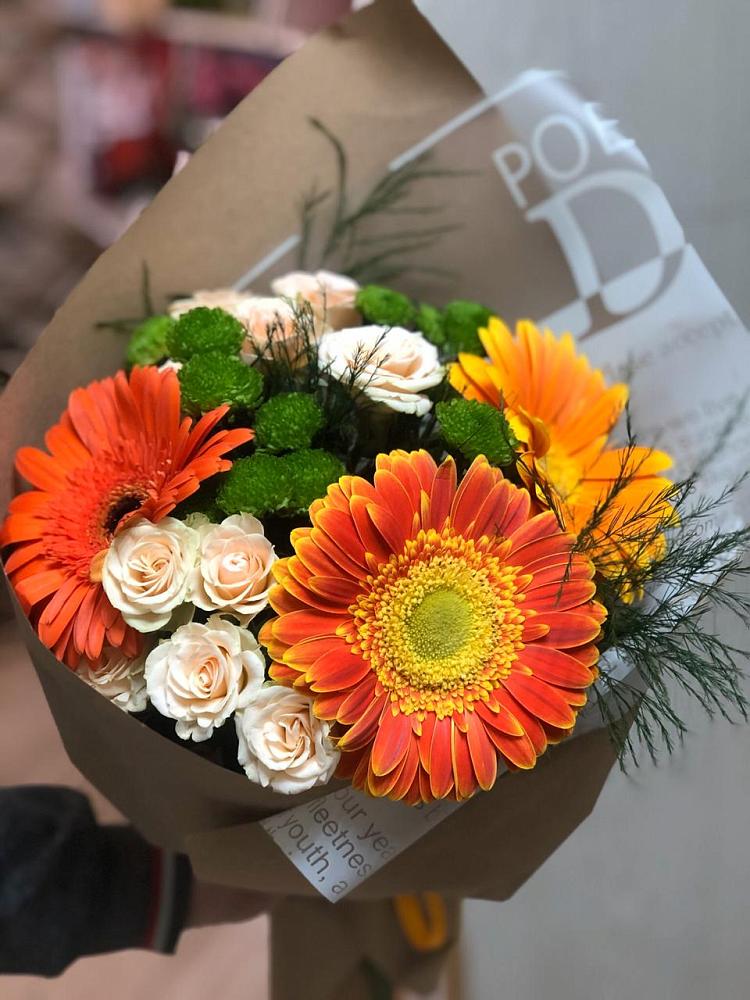 Букет цветов из: Герберы, Хризантемы и Розы в Чертково